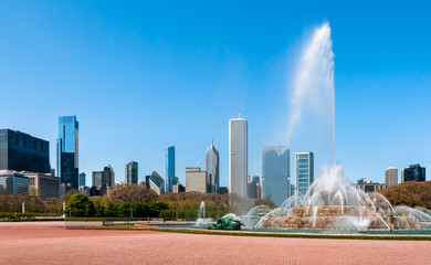 Buckingham Fountain and Chicago Skyline