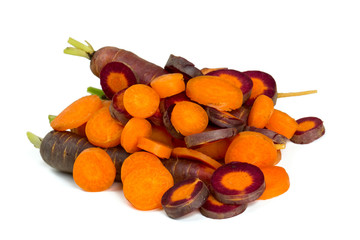 sliced red carrots
