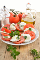 caprese piatto verticale