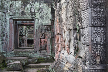 Fototapeta na wymiar Angkor temple s fragment