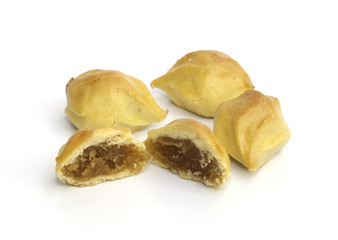 Cookies with pineapple jam