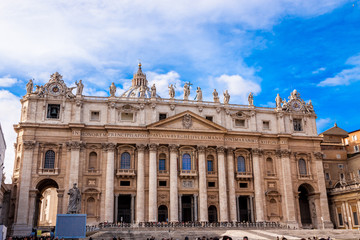 Fototapeta na wymiar Saint Peter's square in Vatican, Rome