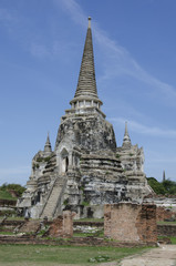 Fototapeta premium Ancient pagoda at Wat Phra Si Sanphet in Ayutthaya, Thailand