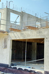 chantier immeuble en construction