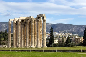 Sierkussen monument in Athens Greece © smoxx