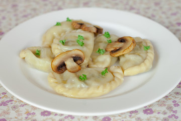 Dumplings with potatoes and mushrooms