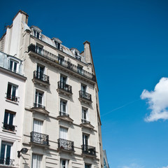 Obraz premium immeuble parisien