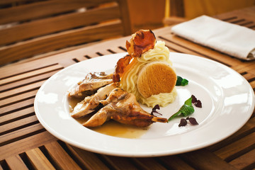 fresh healthy food with chiken and vegetables in restaurant