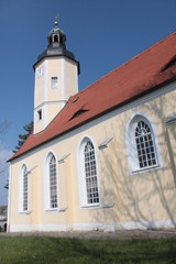 Fototapeta na wymiar Dorfkirche in Störmthal bei Leipzig