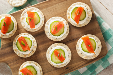 Salmon and Cracker Hor D'oeuvres