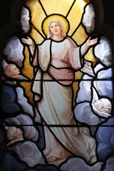 Fotobehang Glas in lood Maagd Maria in het paradijs, glas-in-loodraam op de begraafplaats Passy in Parijs