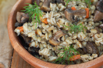 Pearl barley with mushrooms