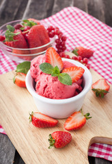 Strawberry ice cream