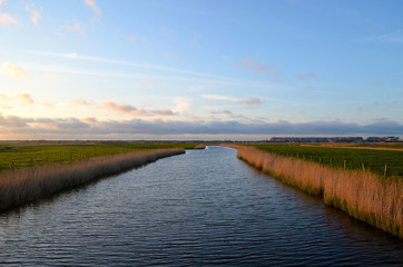 Fototapeta na wymiar river in polder