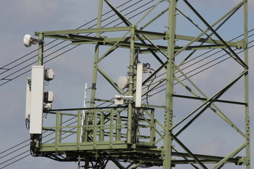 Detail eines Hochspannungsmastes