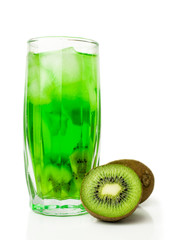 kiwi juice with ice and fresh fruit