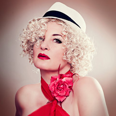 fashion shots 10- curly blond with hat