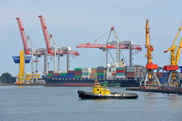 Fototapeta premium Tugboat in harbor quayside on Odessa, Ukraine