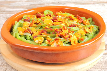 Green beans with almonds and chorizo sausage