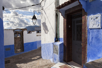 Fototapeta na wymiar Street in medina of blue town Chefchaouen, Morocco