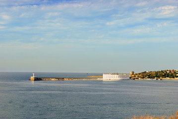 Obraz premium Konstantinovsky Ravelin in Sevastopol Bay. Crimea. Ukraine