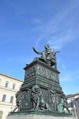 Fototapeta na wymiar Pomnik Maksymiliana 1 Bawarii, Monachium