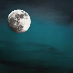 Naklejka na ściany i meble Księżyc w nocy