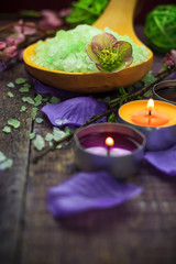 Obraz na płótnie Canvas Spa setting salt bath aromatic candles