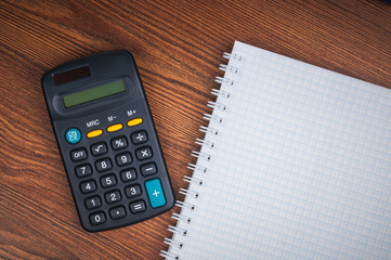 Shopping list with calculator