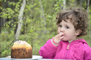 Little girl on a picnic.
