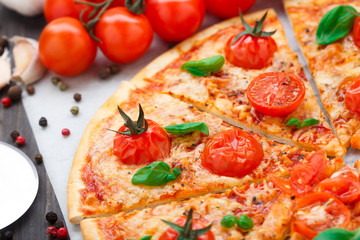 Vegetarian pizza with cherry tomatoes