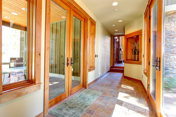 Obraz na płótnie Canvas Entrance hallway view