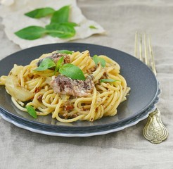 spaghetti with sardine sauce
