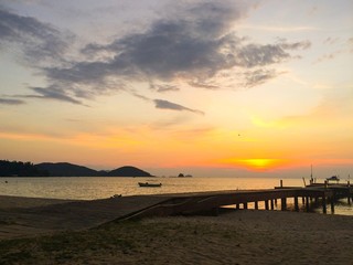 Fototapeta premium Zachód słońca na wyspie Koh Mak, Tajlandia