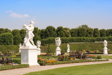 Fototapeta na wymiar Wspaniałe ogrody, Herrenhausen, Hanower, Dolna Saksonia, Niemcy