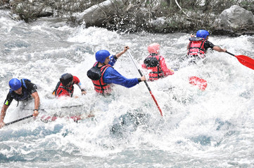 Rafting as extreme and fun sport