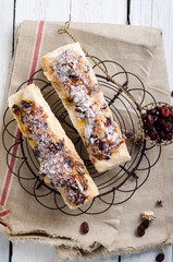 Blätterteigriegel mit Cranberries
