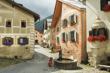 Fototapeta na wymiar Guarda, typical village in Engadine