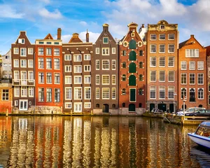 Zelfklevend Fotobehang Oude gebouwen in Amsterdam © sborisov