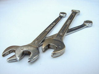 outil cle plate pipe