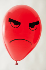 Luftballon, böse
