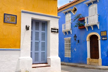 Foto auf Glas Typical Colonial houses, Old City of Cartagena © Kseniya Ragozina