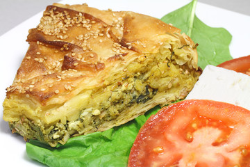 Traditional greek spinach pie ( spanakopita )