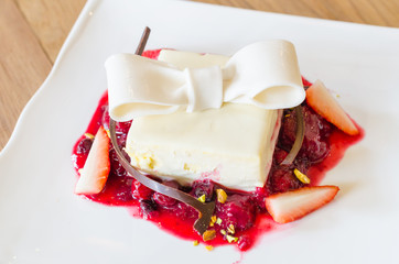 Strawberry dessert