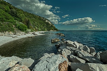 Fototapeta na wymiar Trieste (Italia) la costa