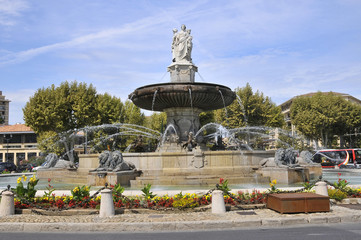 Fototapeta na wymiar Fontana in Aix an Provence