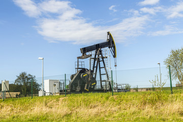 Fototapeta na wymiar Produkcja oleju mineralnego w Uznam