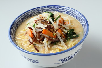 信州発　みそらーめん