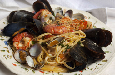 pasta with fresh mollusk