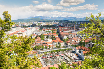 Panoramic view of a city with outdoor market